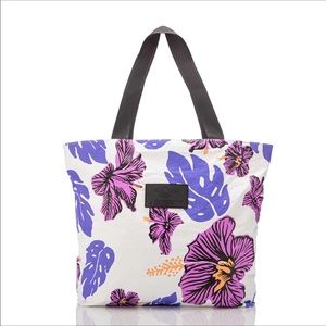 Aloha Collection Pape'ete Day Tripper Tote Bag